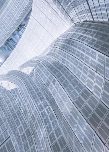 수십년 동안 신뢰를 받아온 규제 가이드와 AI기반 인사이트의 결합